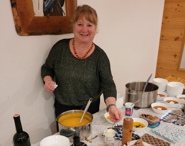 Lesung 7.10.2025 - serviert Zucchinicremesuppe